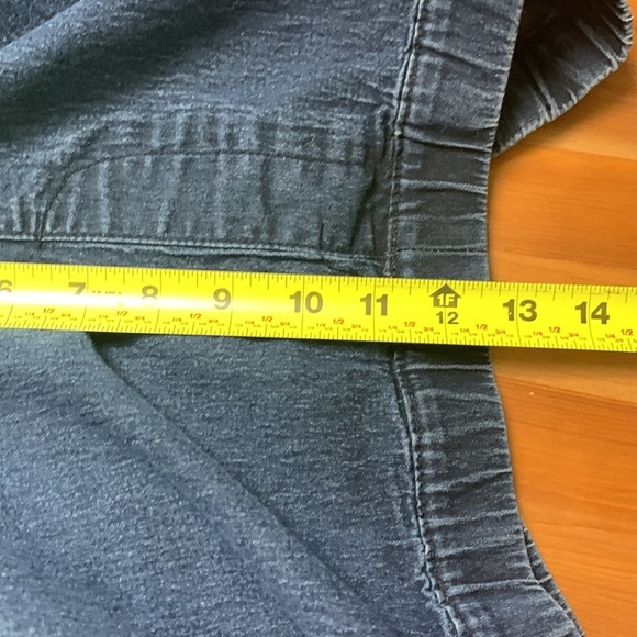 Pennington’s Denim Capris, Medium Weight, Back Pockets, Elastic Waist w Stretch - Picture 6 of 12